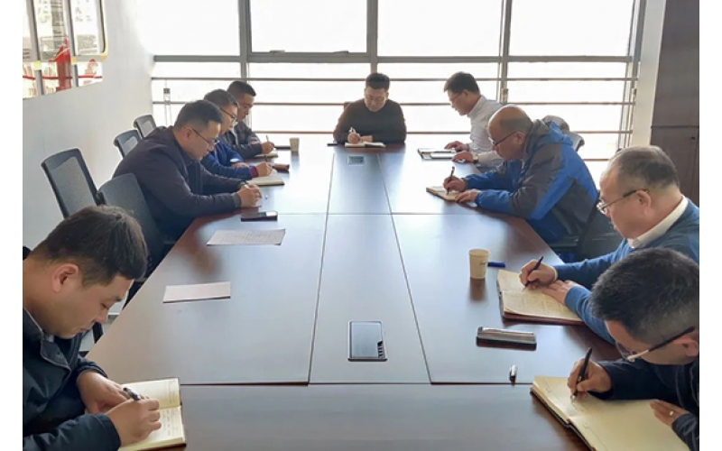 東營(yíng)市建設(shè)工程安全與設(shè)備管理協(xié)會(huì)三屆二次理事會(huì)議在天華實(shí)業(yè)集團(tuán)召開(kāi)
